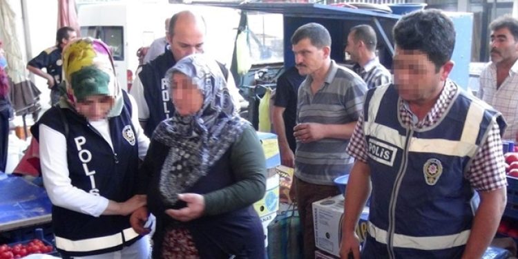 Perinçek’i sevinçten dört köşe eden fotoğraf