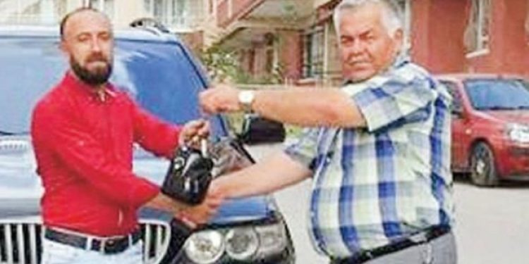 İnanılmaz dolandırılıcık… Otomobili gitti elinde bu fotoğraf kaldı