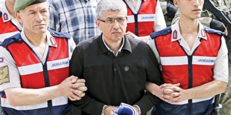 “Hulusi Akar’ın zorla tutulduğunu görmedim”