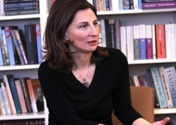Nuray Mert’in Cumhuriyet’teki yazılarına son verildi!
