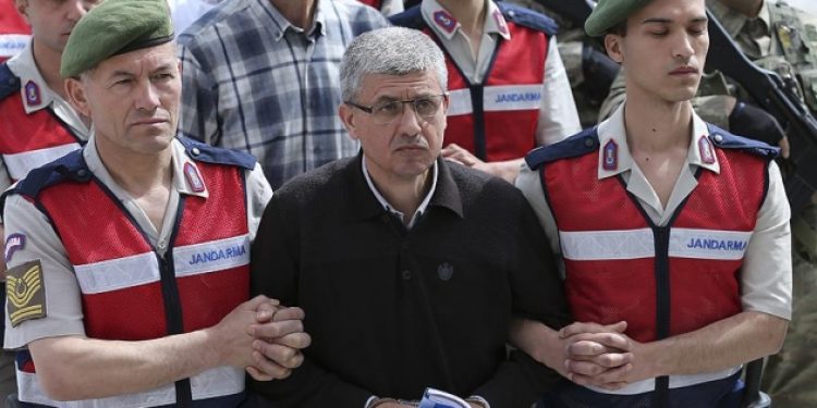 ‘TSK içinde hiçbir grup, cemaat, cunta, tek başına darbe yapamaz’