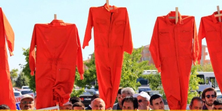 Eski AİHM yargıcı Türmen: ‘Tek tip kıyafet’ doğru değil, sözleşmelere aykırı