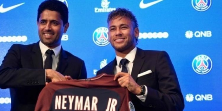 PSG, Neymar’ın lisansını çıkartamıyor