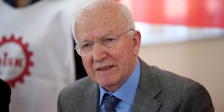 Anayasa profesörü Kaboğlu: KHK’lar anayasaya aykırı!