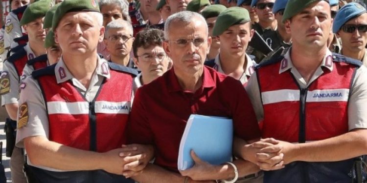 ‘Akar, ‘başbakana ne diyeceğiz, hazırlık yaptın mı?’ diye sordu’