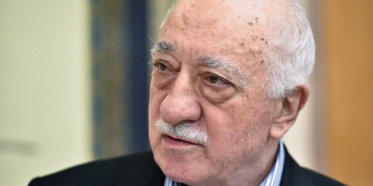 Hocaefendi yeni komploya böyle dikkat çekmişti!