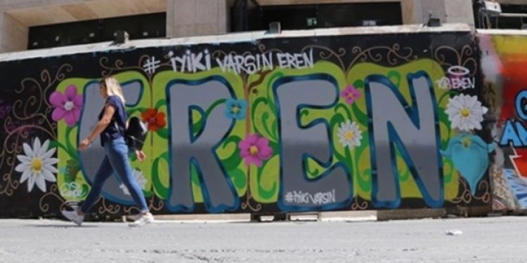 Eren Bülbül için İstiklal Caddesi’nde grafiti yapıldı