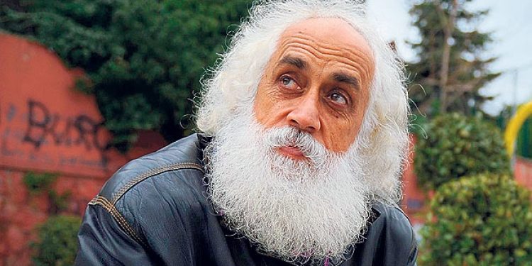 Sanatçı Suavi ve ailesine saldırı