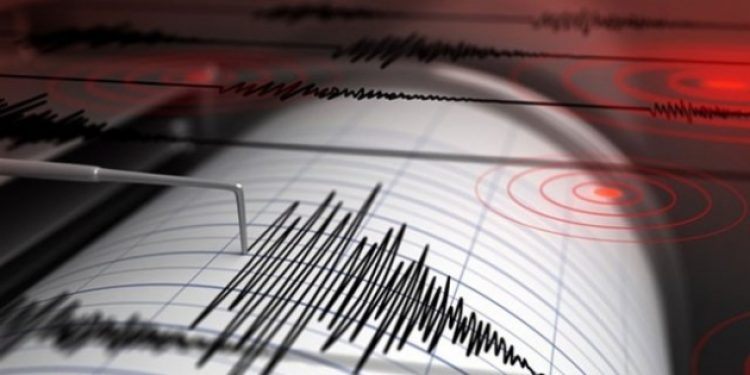 Ege Denizi’nde korkutan deprem