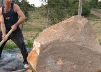 Bu taşla annesine öyle bir hediye yaptı ki…