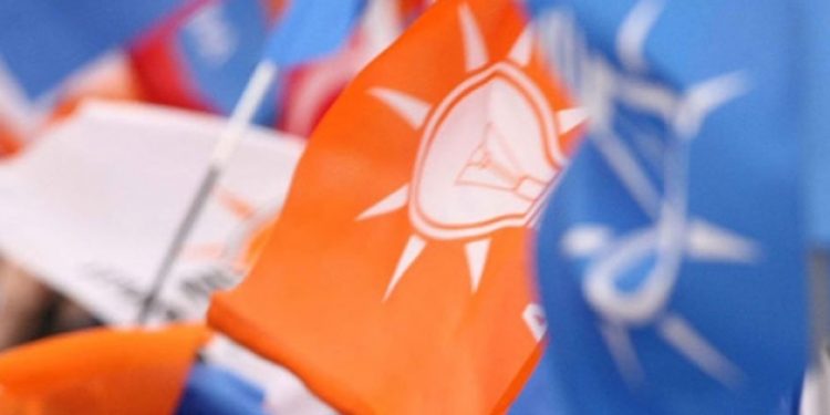 AKP’de istifa üstüne istifa