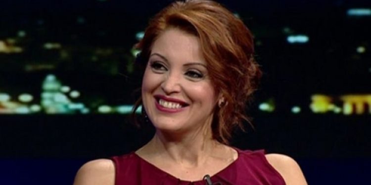 Karıncaları nasıl öldürüp tuvalete attığını yazdı