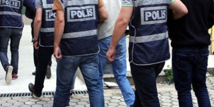 10 bin polis tutuklamak rejime yetmiyor