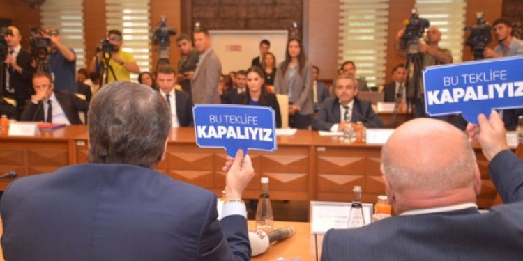 KESK ve Türkiye Kamu-Sen’den Memur-Sen’e sert tepki