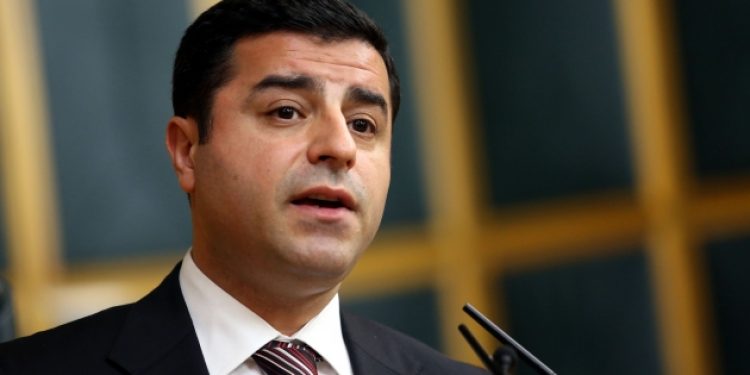 Demirtaş’ın dava dosyasına bakacak mahkeme bulunamıyor!