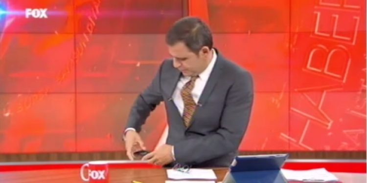 Fatih Portakal’ın canlı yayında cep telefonu çaldı