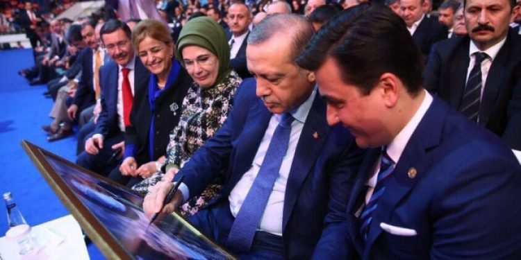 Erdoğan KHK ile Osman Gökçek’in önünü kesti