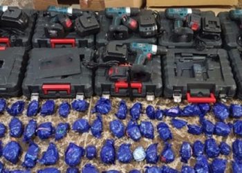 Matkap kutularından 20 bin uyuşturucu hap çıktı