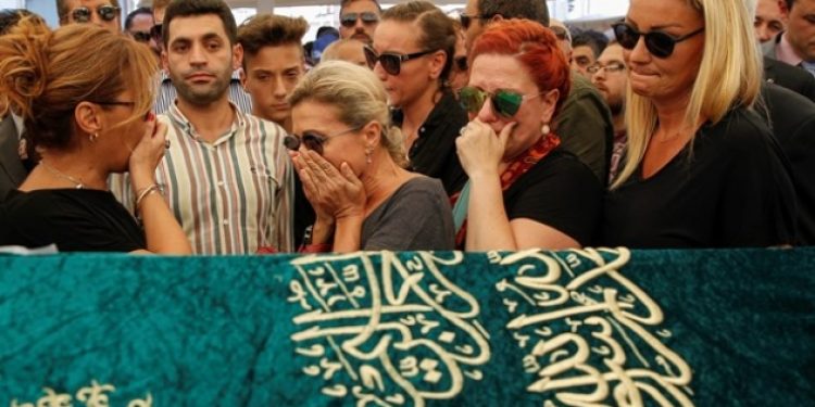 ​Vatan Şaşmaz’ın cenazesi toprağa verildi