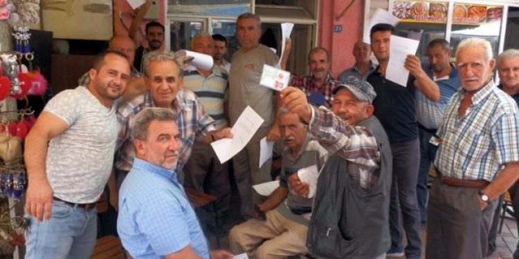 165 MHP’li, partiden ayrılıp Akşener’e katıldı