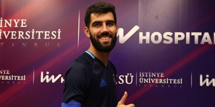 Fenerbahçe’nin yeni transferi pas rekortmeni çıktı!