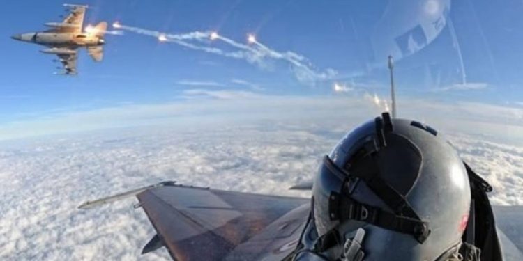 ABD ve Pakistan pilot vermedi eskilere yöneldiler!