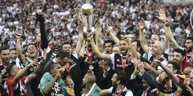 Beşiktaş’ta prim krizi!