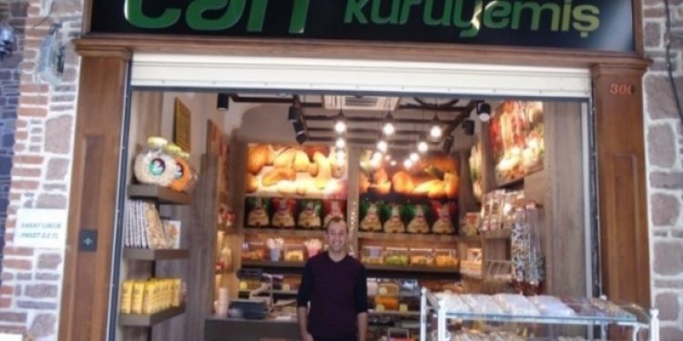 ‘Kuruyemiş kralı’na kayyım