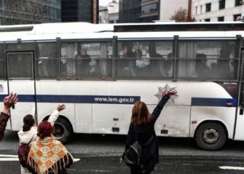 Cezaevlerinden çığlık mektupları
