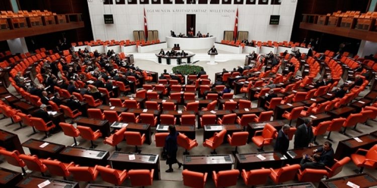 Beş vekilin daha vekillikleri düşebilir