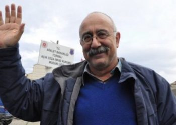 Sevan Nişanyan: Birkaç yüz kişi saçma bir komedide rol aldı; bir kısmı saftı, bir kısmı fırsatçı…