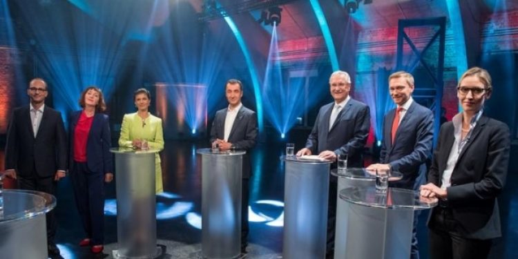 Alman siyasetçiler aile birleştirmeyi tartıştı