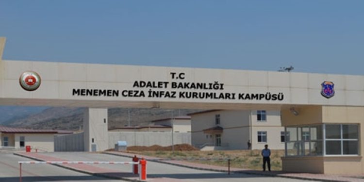 Ağır hastaların tutulduğu cezaevinden manzaralar