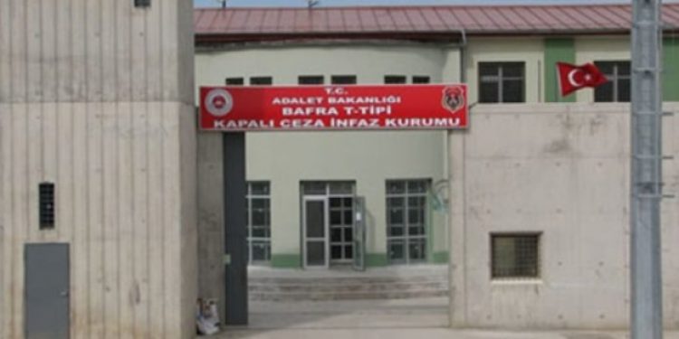 ‘Tutuklulara işkence yapıp çığlıklarını ziyaretçilerine dinlettiler’