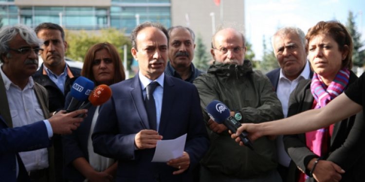 Vicdan ve Adalet Nöbeti’nin ikinci günü sona erdi
