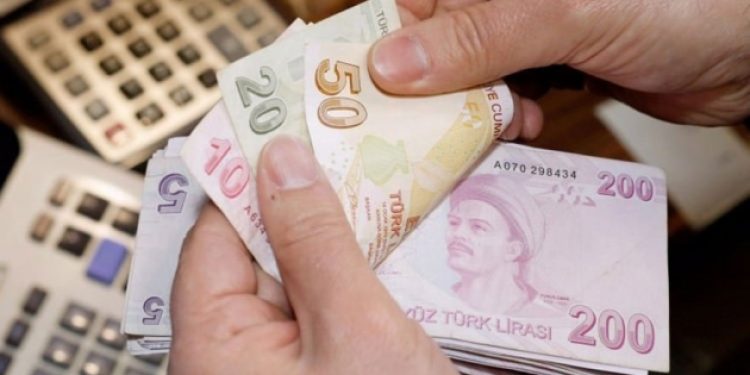 AKP memur emeklisine ‘bizim oğlan’ muamelesi yapmış