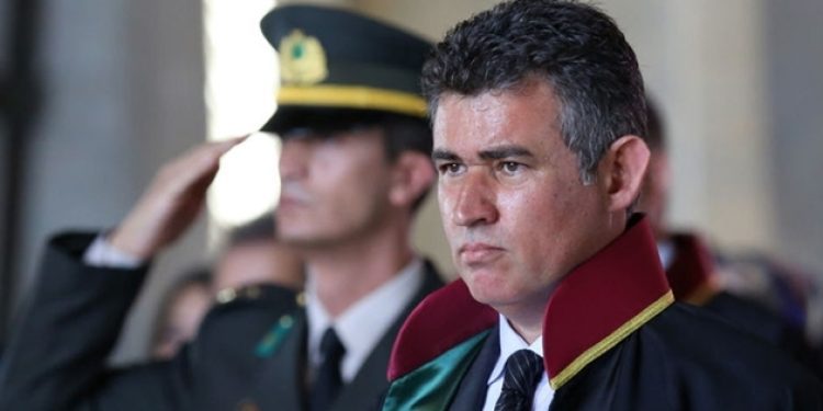 Metin Feyzioğlu aniden gerçekleri fark etti!