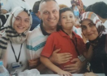 Ağır hasta tutuklu akademisyenin oğlu: Babam yaşam savaşı veriyor