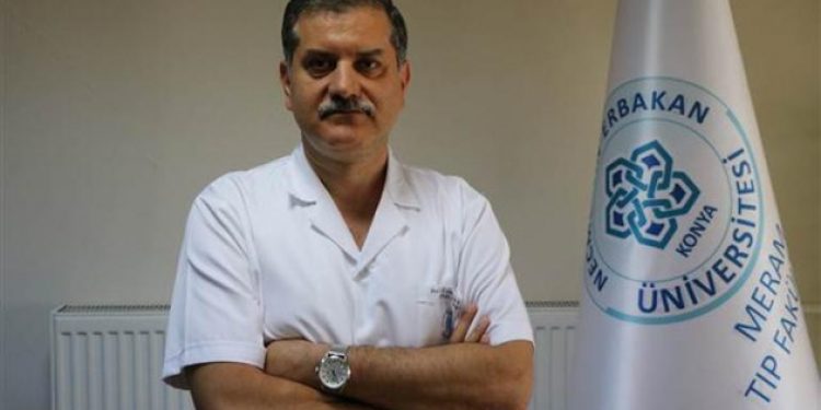 ​Karın ağrısı şikayetiyle gitti, Tıp tarihine geçti!