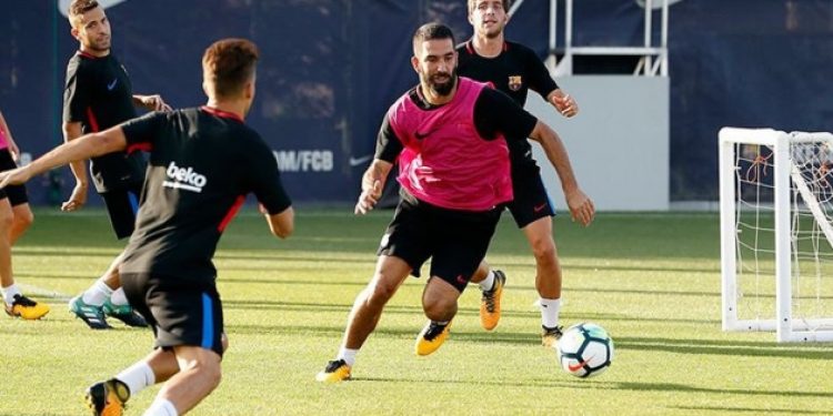 Arda Turan sakatlandı