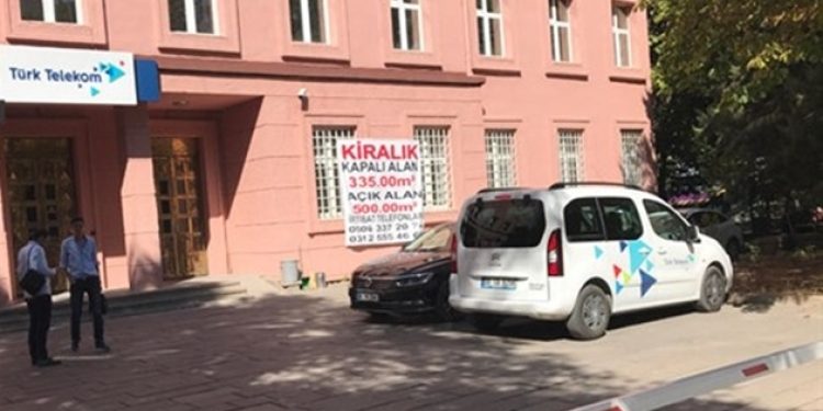 Türk Telekom binaları kiralamaya başladı
