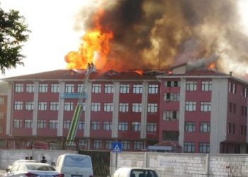 Kız yurdunda yangın