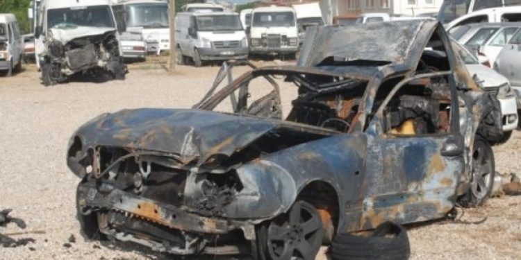 Polisin durdurduğu otomobilde kan donduran ölüm!