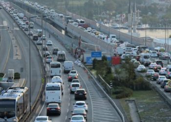 Okullar açılmaya başladı, İstanbul’da trafik yüzde 30 arttı