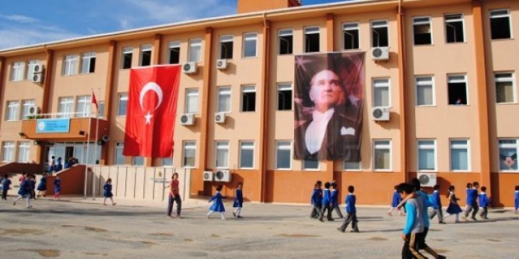 İstanbul’da okul saatleri belli oldu