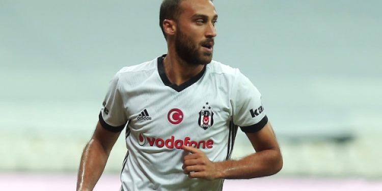 ​Cenk’e devre arası için dev transfer teklifi!