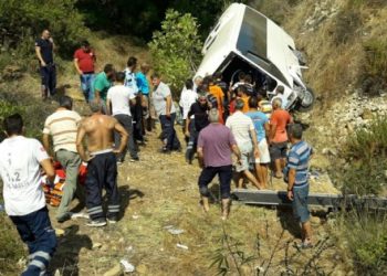 Antalya’da tur otobüsü devrildi! Ölü ve yaralılar var