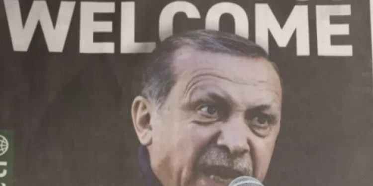 New York Metrosu Gazetesi ”Erdoğan Dışarı” Manşeti ile çıktı