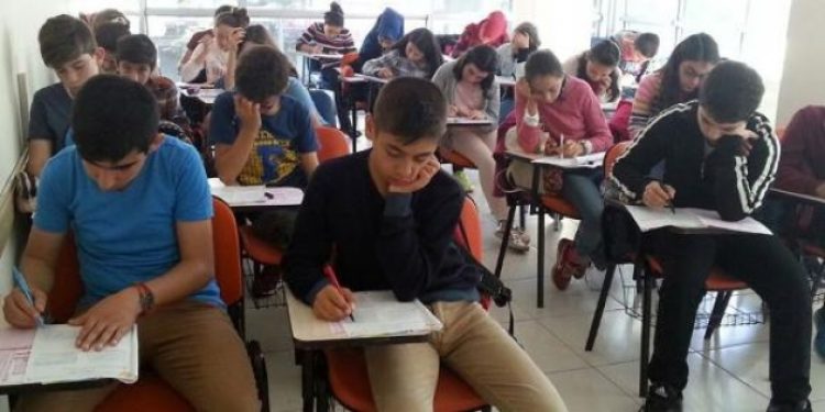 Veliler tedirgin eğitimciler karşı çıkıyor!