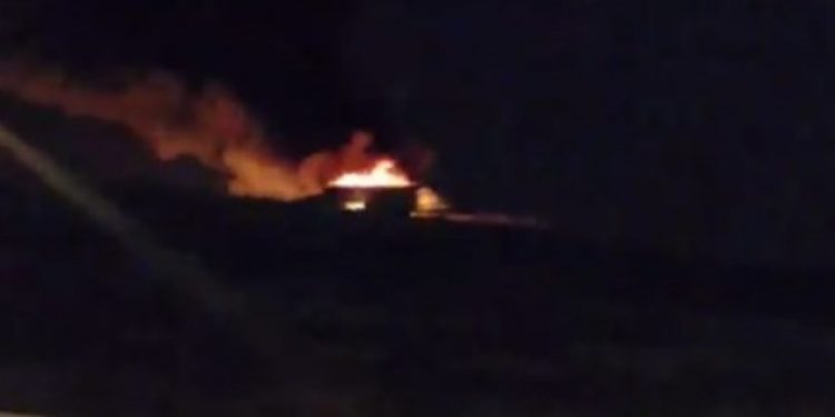 Özel jet, Atatürk Havalimanı’nda iniş sırasında düştü